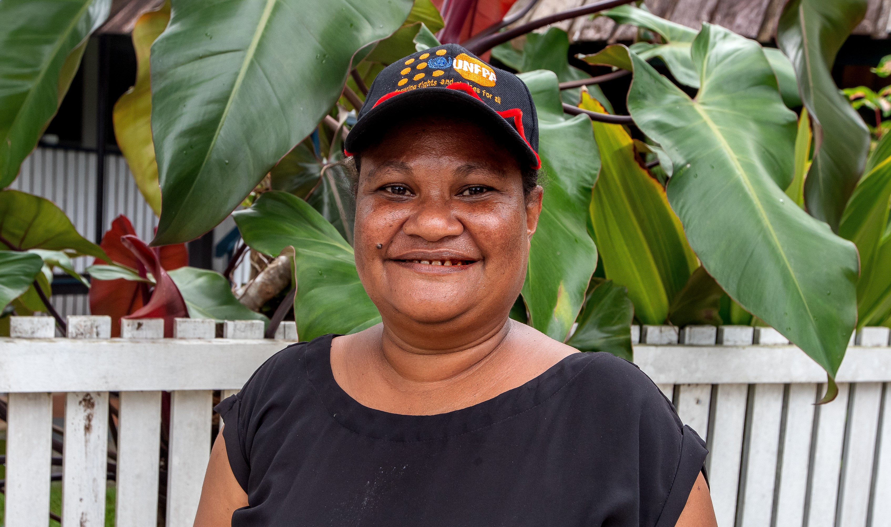 Edna Tounokon, a Senior Social Worker at the Milne Bay Family Support Centre | © Roderick Sowelu/UNFPA Papua New Guinea