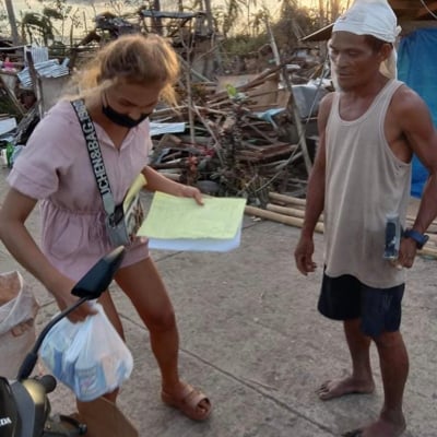 Chrisly Orit de Asis is a humanitarian aid worker with UNFPA’s youth mobilising partner Youth Peer Education Network (Y-PEER) Pilipinas. Chrisly is a proud transgender woman in a conservative part of the Philippines and she struggled to be accepted even in her own family. 