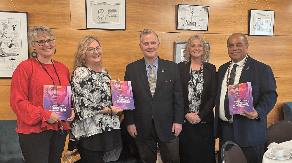 Mr. Andersson port's key findings to members of the parliament and key officials from the Ministry of Foreign A