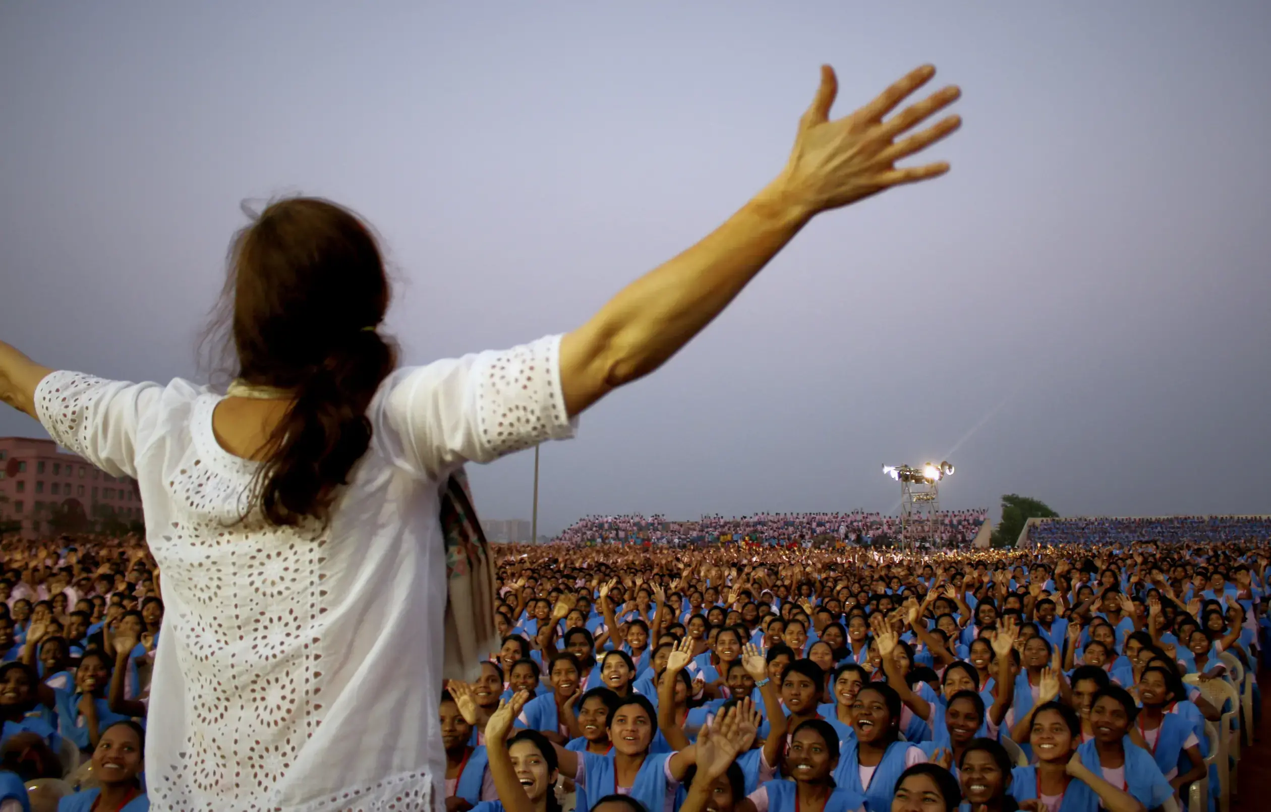 “Stand up for your rights… Be bold, be strong.” Hollywood star Ashley Judd rallies youth in India