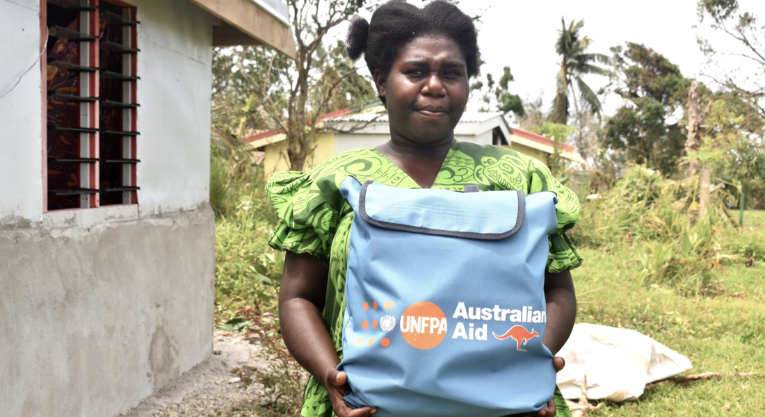 Within less than 24 hours from the Government’s request for support, UNFPA Pacific and partners started the distribution of “Dignity Kits” already pre positioned outside of Port Vila. Dignity Kits were distributed to affected women and girls to support them in maintaining their hygiene, meet their protection needs and safeguard their dignity. Supported by the Government of Australia. ©UNFPA Pacific